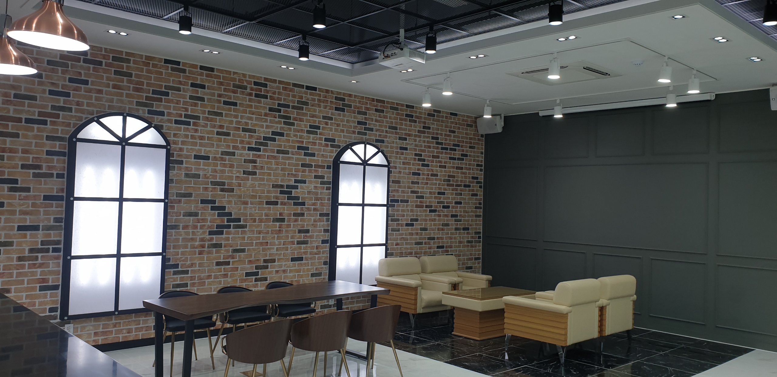 /user/s/sionsung/editor/2506/7fa3ce151b0d867f13b4dfdd8c3eec40_1750297157_6289.jpeg 이미지크게보기